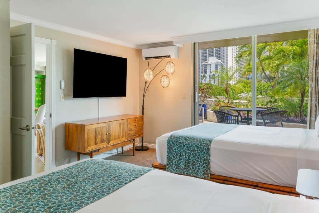 luana waikiki hotel suites