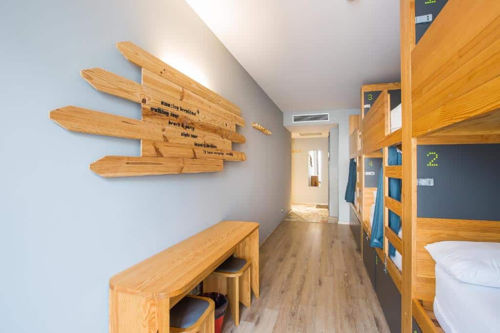 yeah barcelona hostel dortoir