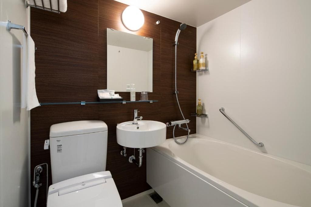 shin yokohama grace hotel salle de bain