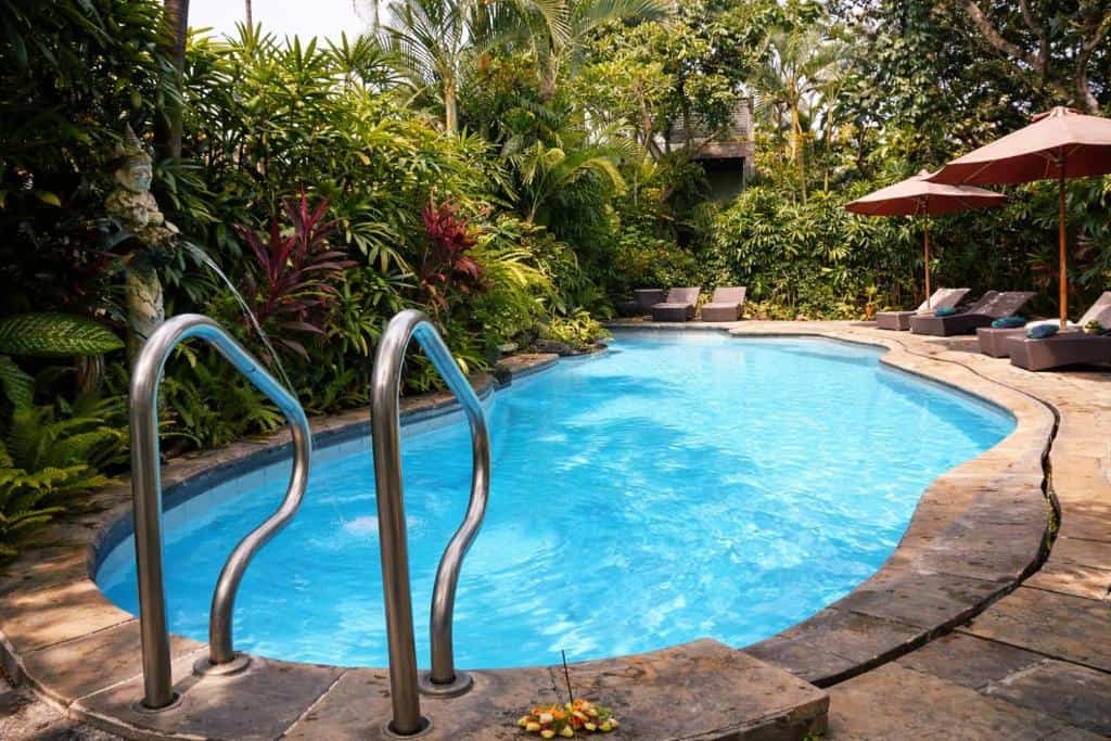 yulia village inn ubud piscine