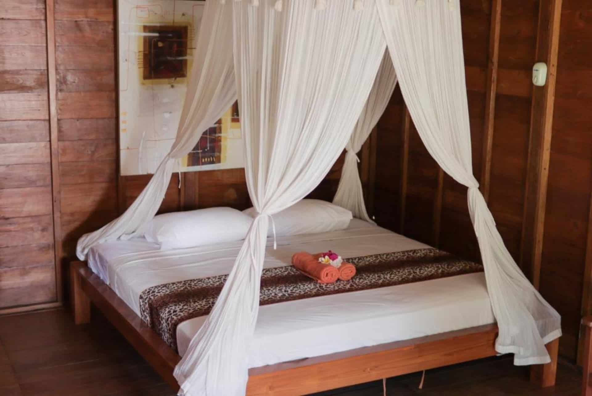 yuts inn flower paradise gili gede chambre