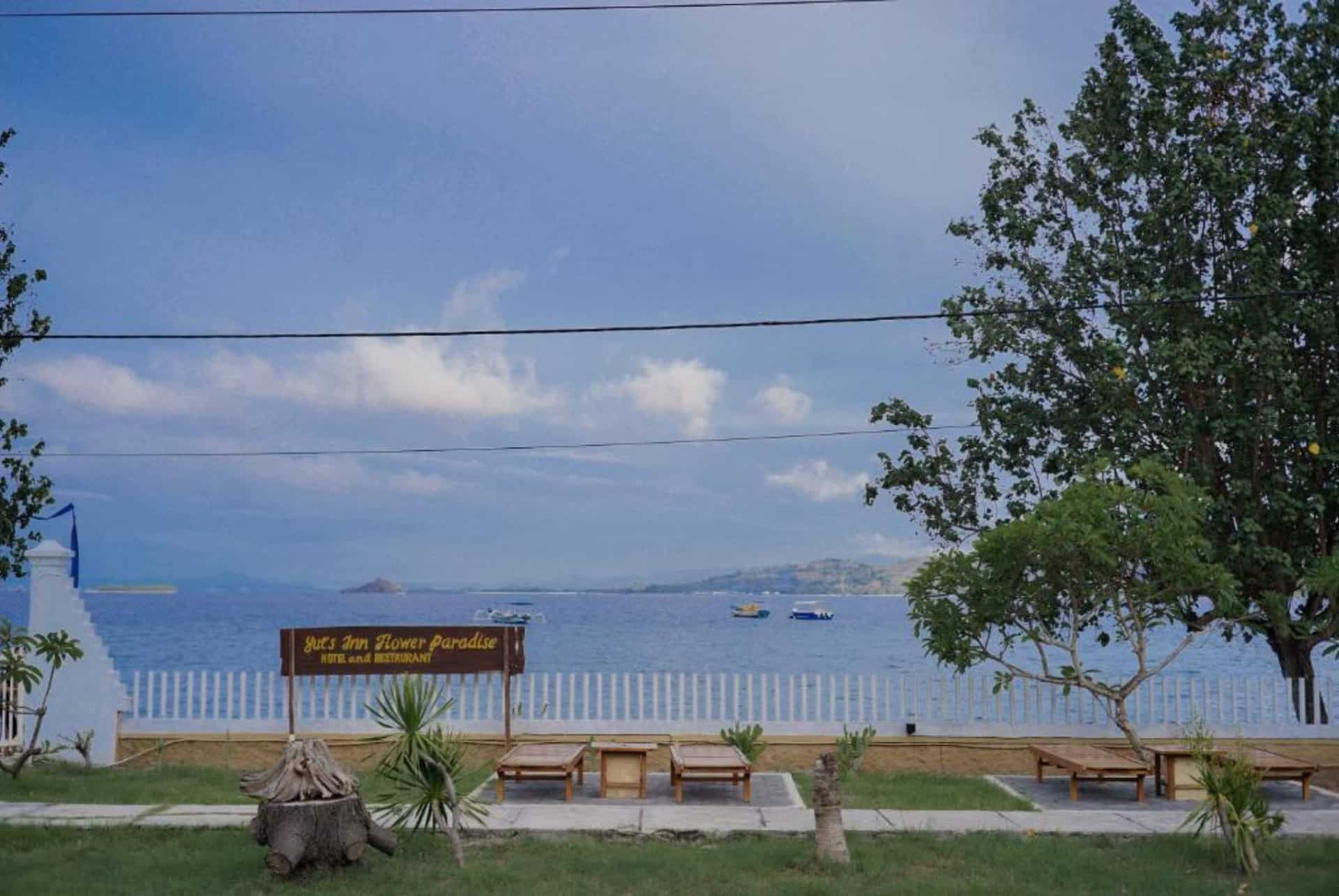 yuts inn flower paradise gili gede vue